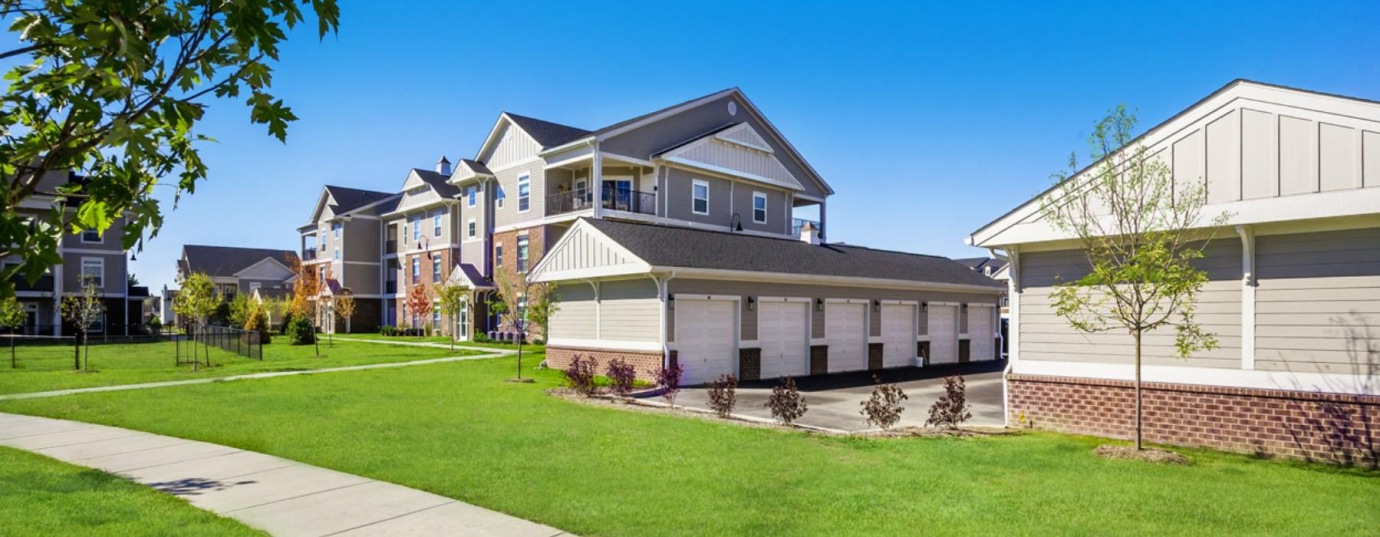 attractions and establishments near Flats at Spring Mill